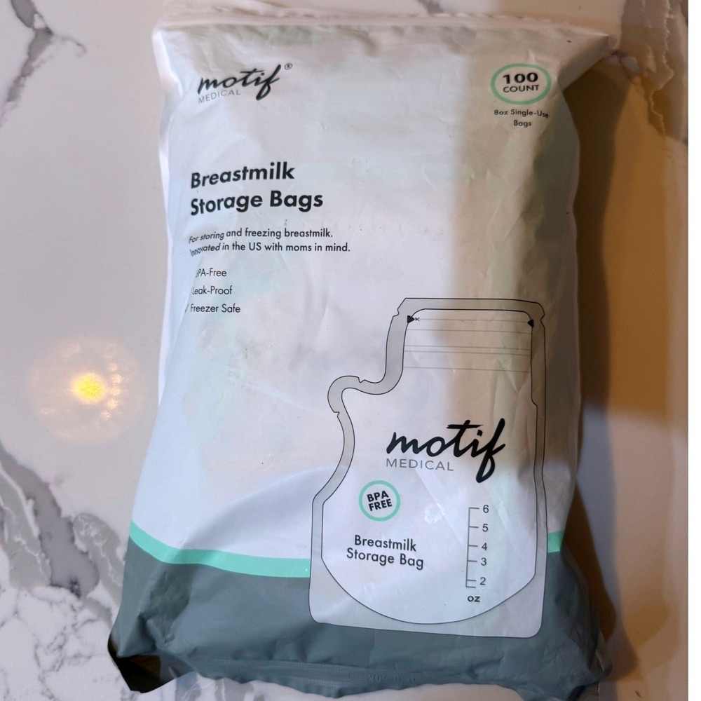 Motif Breast Milk Storage Bags NEW BAG 100 Count Pump to Bag Sealed Package